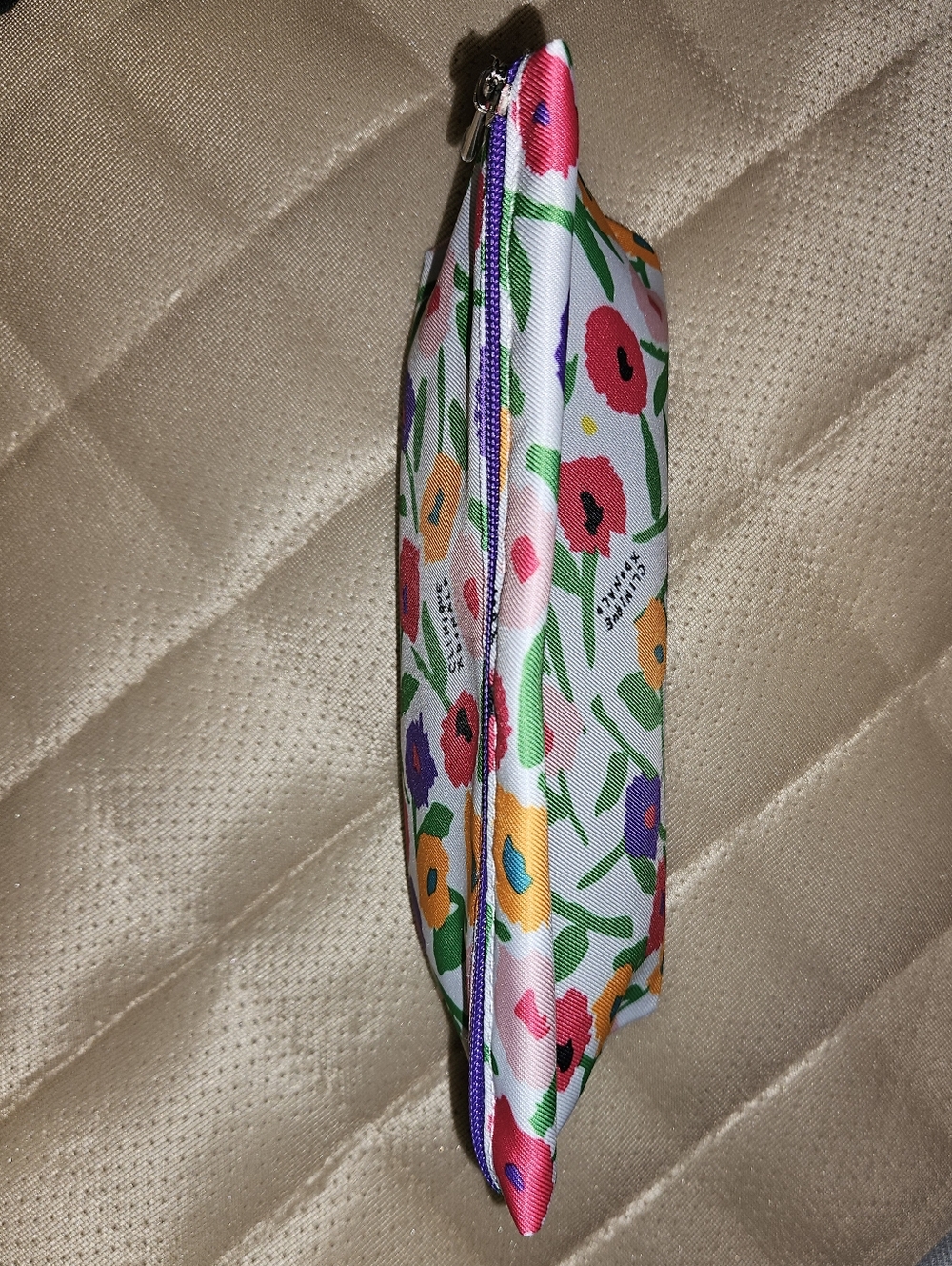 Clinique Reversible Floral Tote + A Cosmetic Bag - Picture 15 of 17